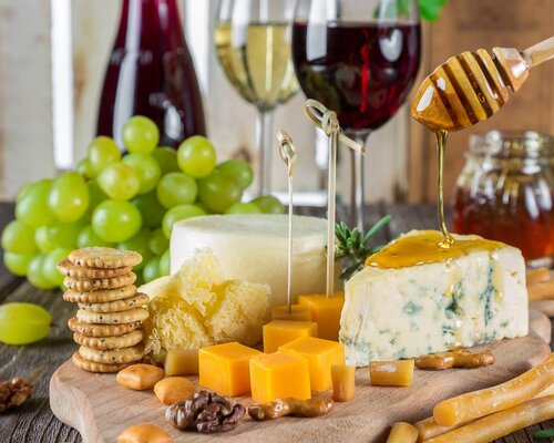 Käse & Wein mit Nathalie Saxer