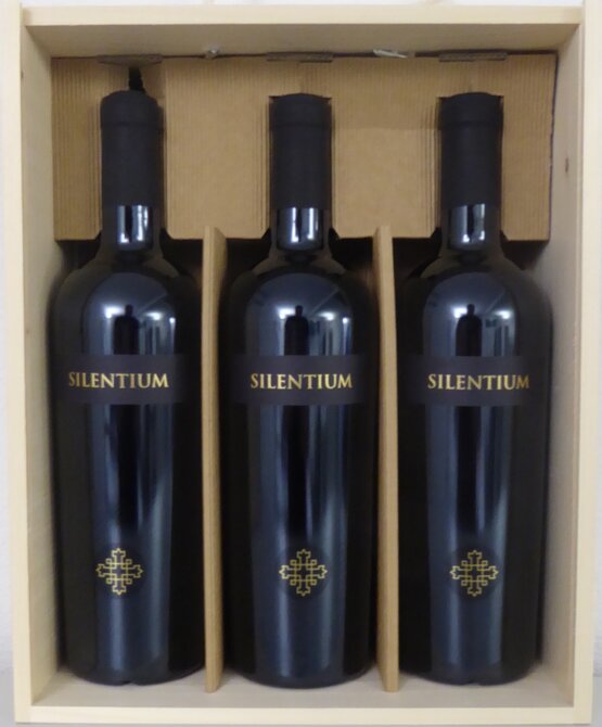 Holzk. 3 Fl. Silentium Primitivo di Manduria DOC Puglia