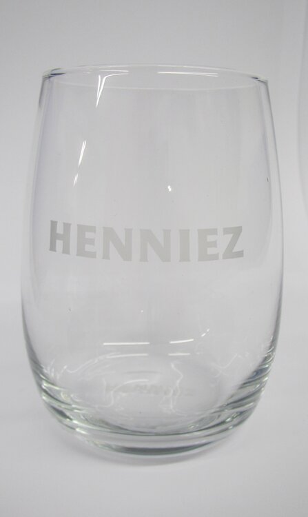 Gläserkorb Henniez-Glas 30 cl Miete Fr. -.65 / Glas inkl. Reinigung (24 Stück pro Korb)