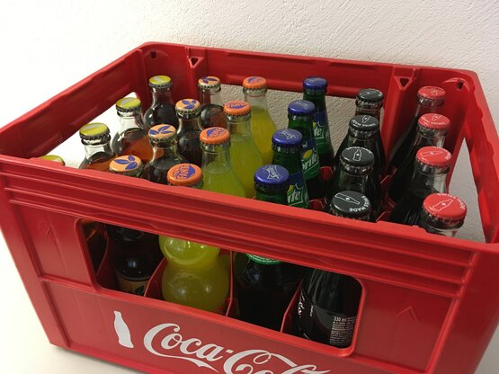 Harass assortiert mit 4 Coca-Cola, 4 Coca-Cola Zero, 4 Fanta, 4 Sprite, 4 Fuse Tea Lemon, 4 Fuse Tea Peach 33 cl TOP-AKTION (nicht für Events, kein Rückgaberecht)