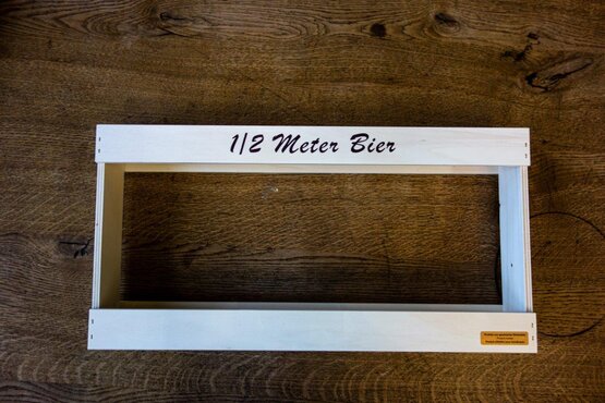 1/2 Meter Bier, Holzgestell leer für 8 Biere 